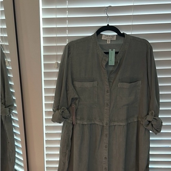 NWT-Anthropologie -Cloth and stone-Size-1X-Gray Button-Down Dress- - Picture 4 of 16
